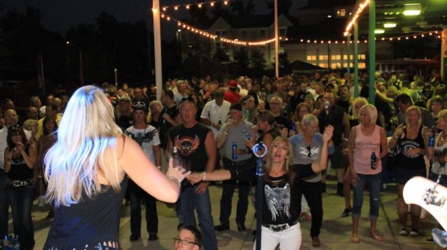 Quaker Steak and Lube