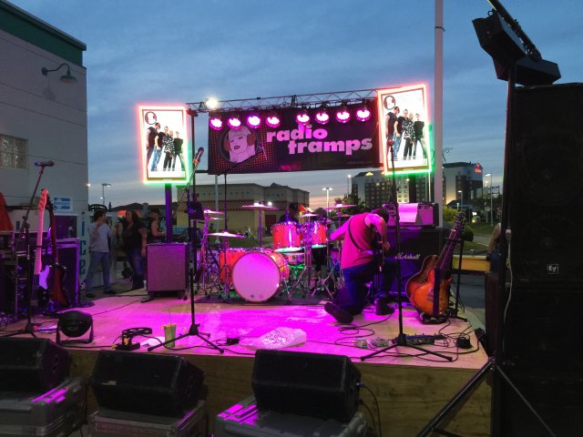 Quaker Steak & Lube Polaris and RadioTramps
