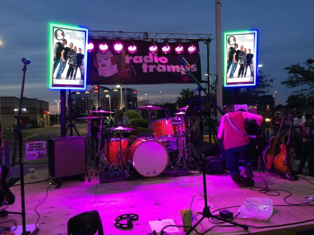 Quaker Steak & Lube Polaris and RadioTramps